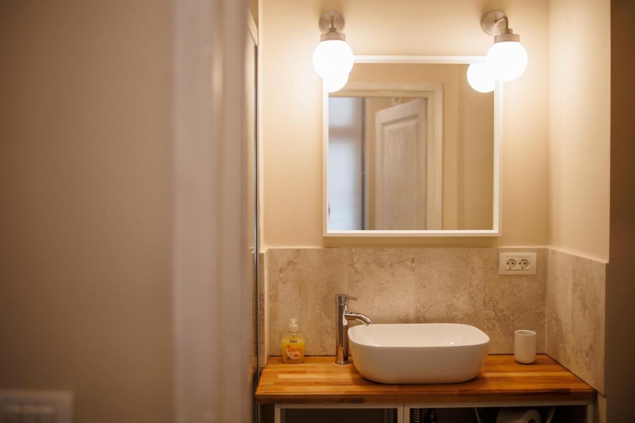 Jolie Flat In The Heart Of The City 蒂米什瓦拉 外观 照片