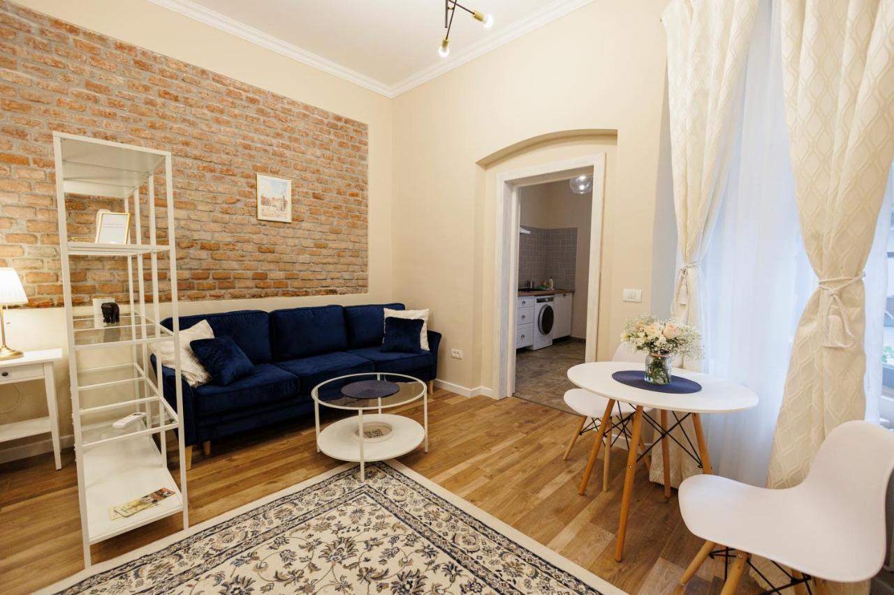 Jolie Flat In The Heart Of The City 蒂米什瓦拉 外观 照片